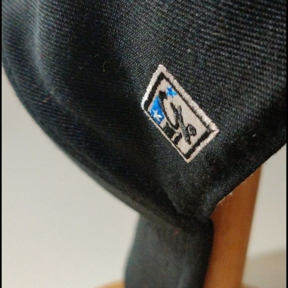 The Game‎ Mosquito Hat main image 4